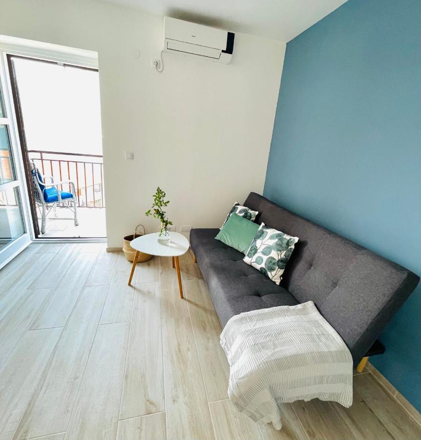 Chic Sea Front Apartment With Breathtaking Kotor Bay View Donji Stoliv Exterior photo